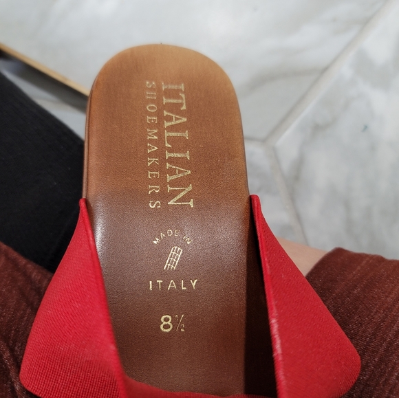 ITALIAN SHOEMAKERS Red Double Strap Slip On Sandals Size 8.5 - Picture 5 of 6